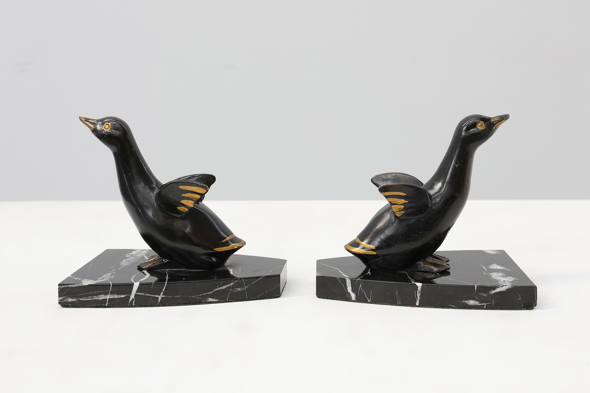 Pair of Art Deco Geese Bookends on Black Marble Bases, France, 1920thumbnail