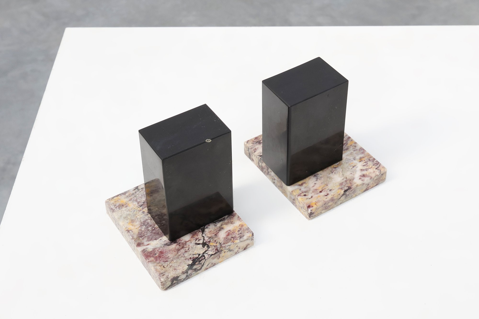 Pair of Art Deco Bookends in Black Metal and Veined Marble, Belgium, 1920thumbnail
