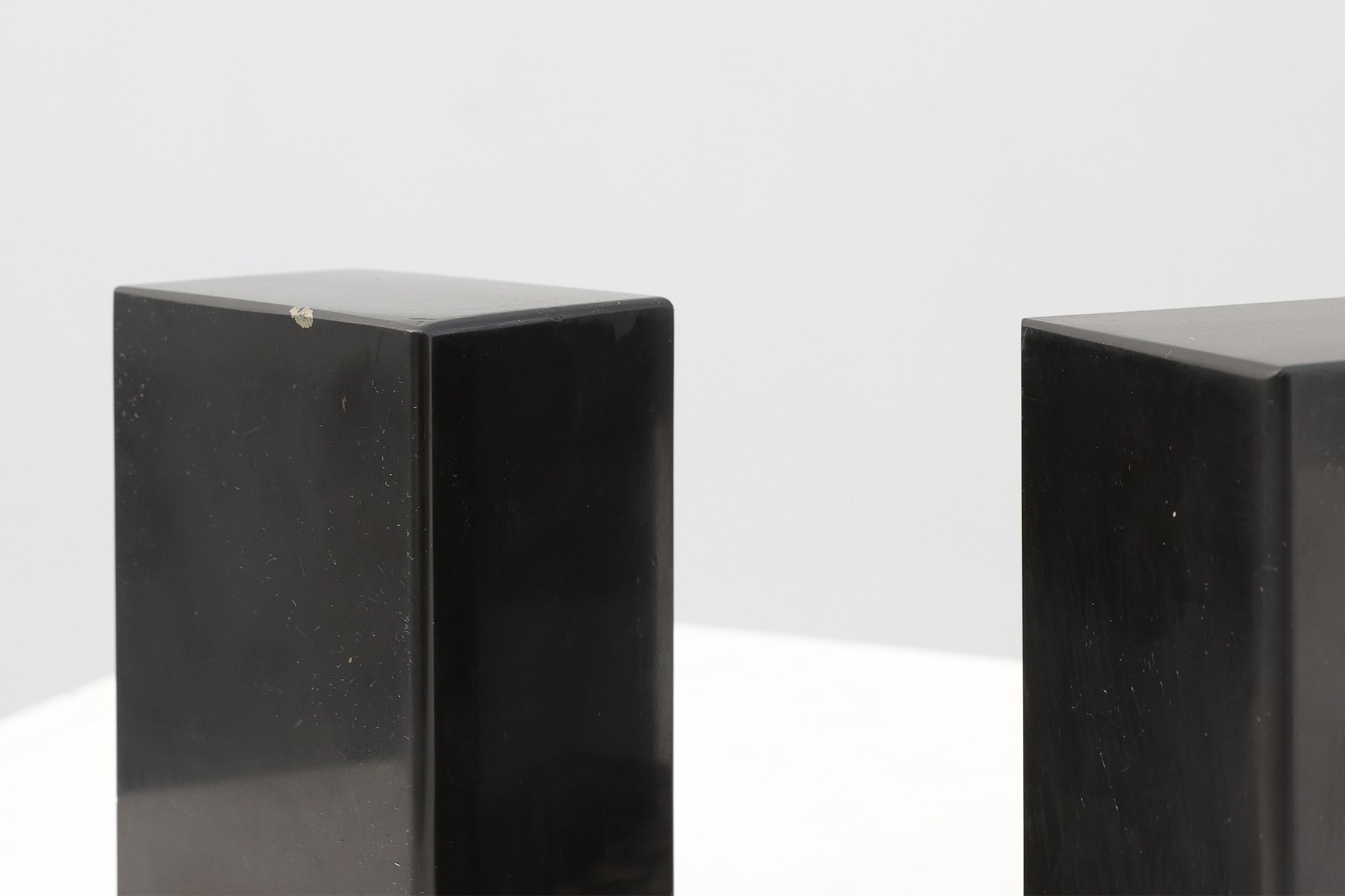 Pair of Art Deco Bookends in Black Metal and Veined Marble, Belgium, 1920thumbnail