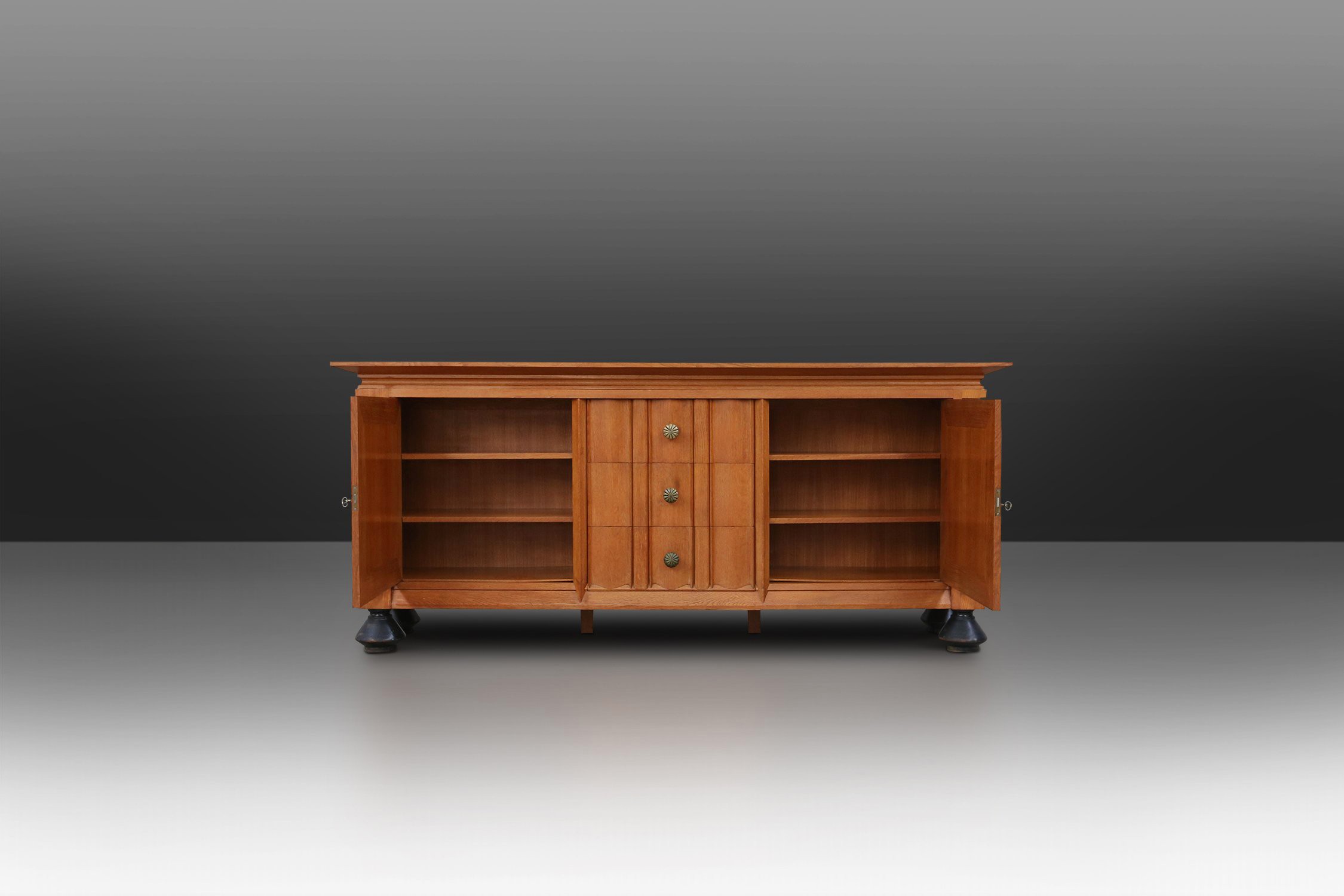 Art Deco brutalist Belgian sideboard in solid Oak and Brass detailsthumbnail