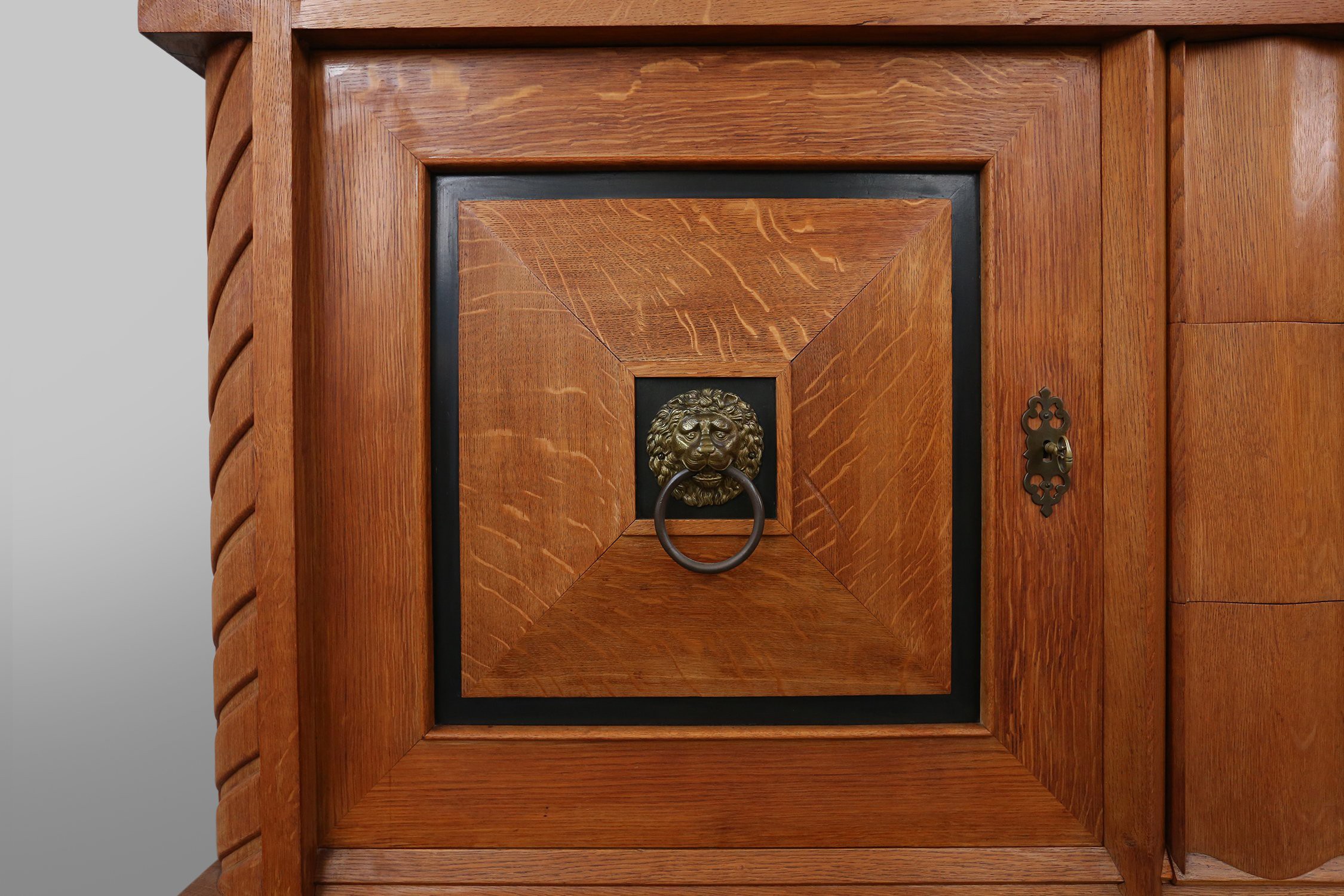 Art Deco brutalist Belgian sideboard in solid Oak and Brass detailsthumbnail